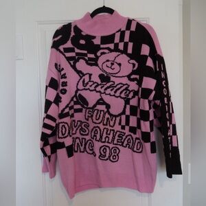 💗🖤H&M Graphic Print Sweater